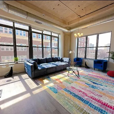 Family Friendly Spacious 3Br Suite Sleeps Up To 10 Guests With Optional Parking And Gym Access Near Mccormick Place And Soldier Field